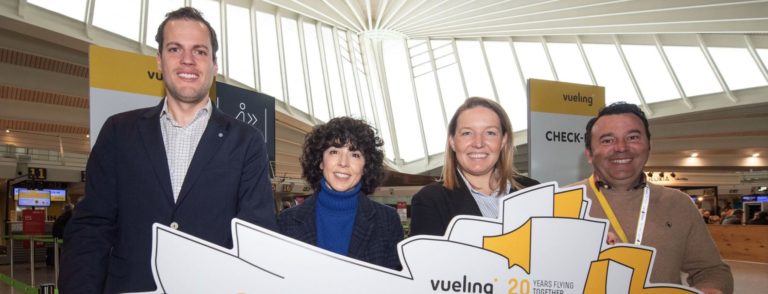 Vueling celebra dos décadas en el Aeropuerto de Bilbao y alcanza los 25 millones de pasajeros